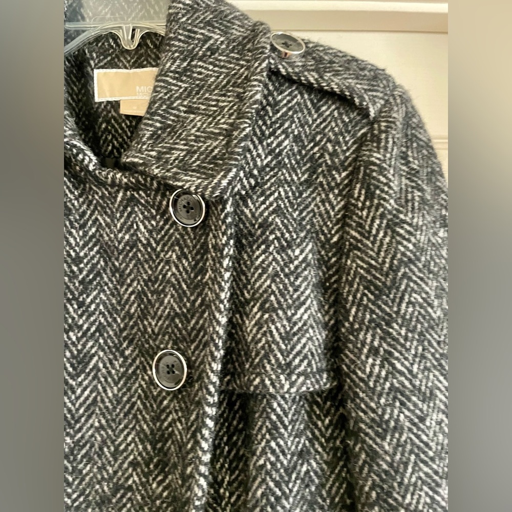 MICHAEL by Michael Kors Herringbone Double Breasted Trench Coat - Picture 5 of 10